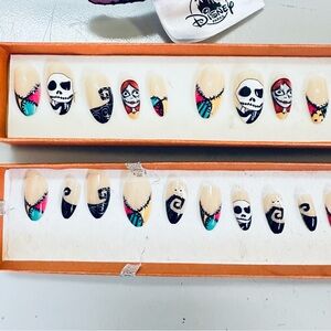 Disney Parks Nightmare Before Christmas
Sally  24 Nails